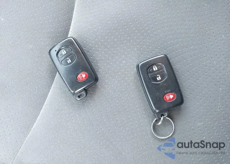 2010 Toyota Prius из США, поврежденный, VIN JTDKN3DU9A0060255